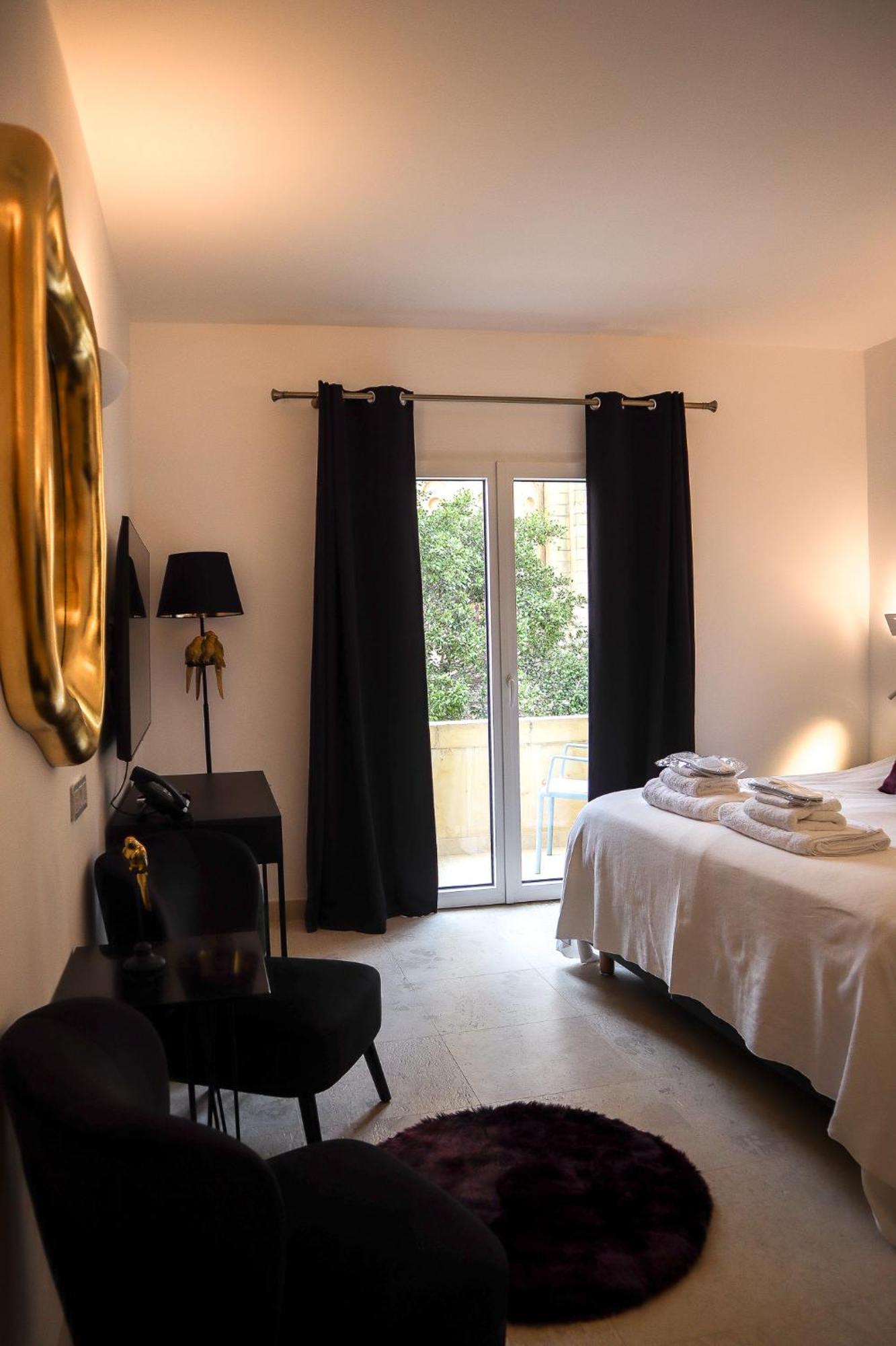 The White Knight Premium Boutique Hotel Għajnsielem Exteriér fotografie