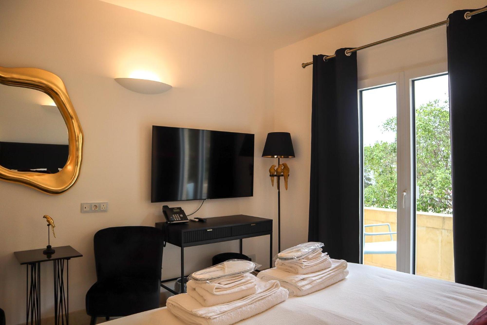 The White Knight Premium Boutique Hotel Għajnsielem Exteriér fotografie